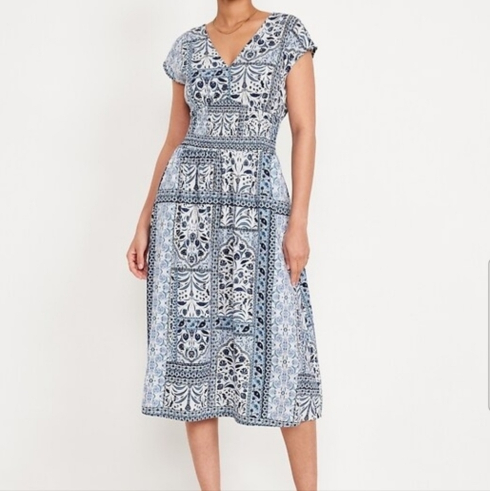 Old Navy Blue and White Ruched Midi Sundress NWT sz S Tall